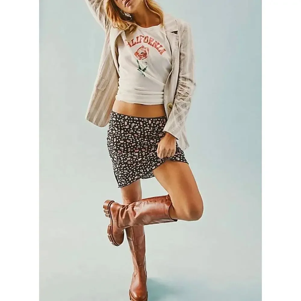 Free People IRL Floral Skirt Pull On Mid Rise Unlined Mini Black Pink Size 10
